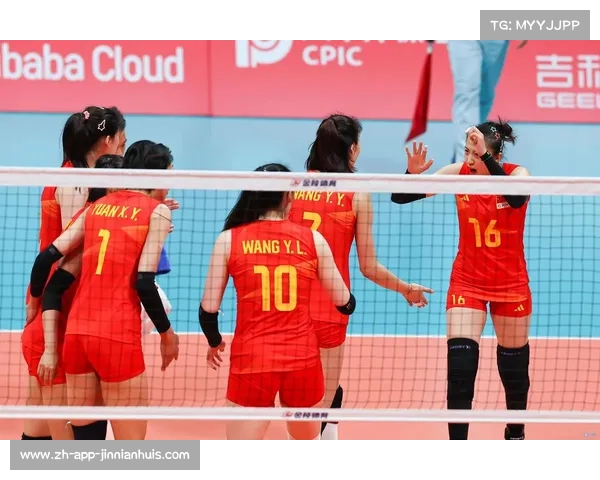 中国女排针对性特训曝光 强化一传稳定性与拦防吊球攻防结合 中国女排针对性特训曝光 强化一传稳定性与拦防吊球攻防结合