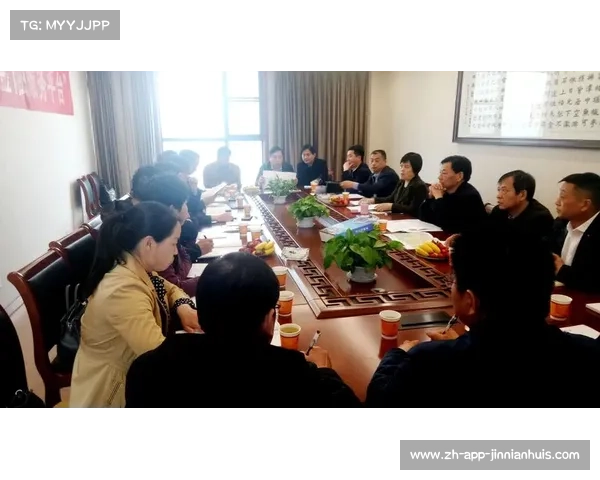 扎鲁特山地草原半马突遇雷雨 组委会紧急启用备用路线保障赛事顺利进行 扎鲁特山地草原半马突遇雷雨 组委会紧急启用备用路线保障赛事顺利进行